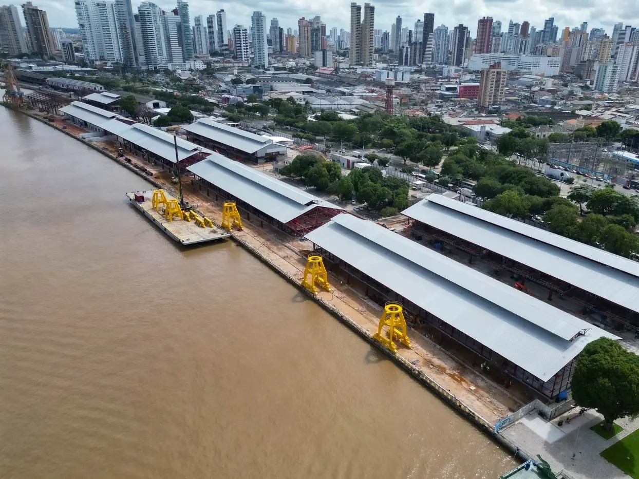 Operação de remontagem técnica de estruturas metálicas no Porto Futuro II – OSP Engenharia