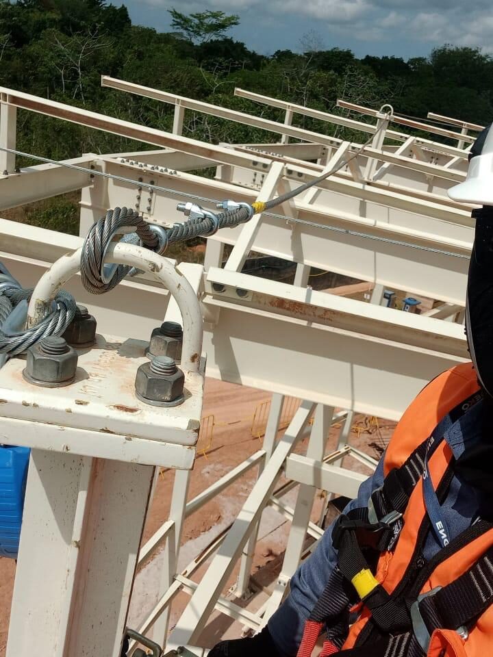 Instalação de linha de vida e ancoragem em Barcarena - Projeto TerPaz OSP Engenharia.